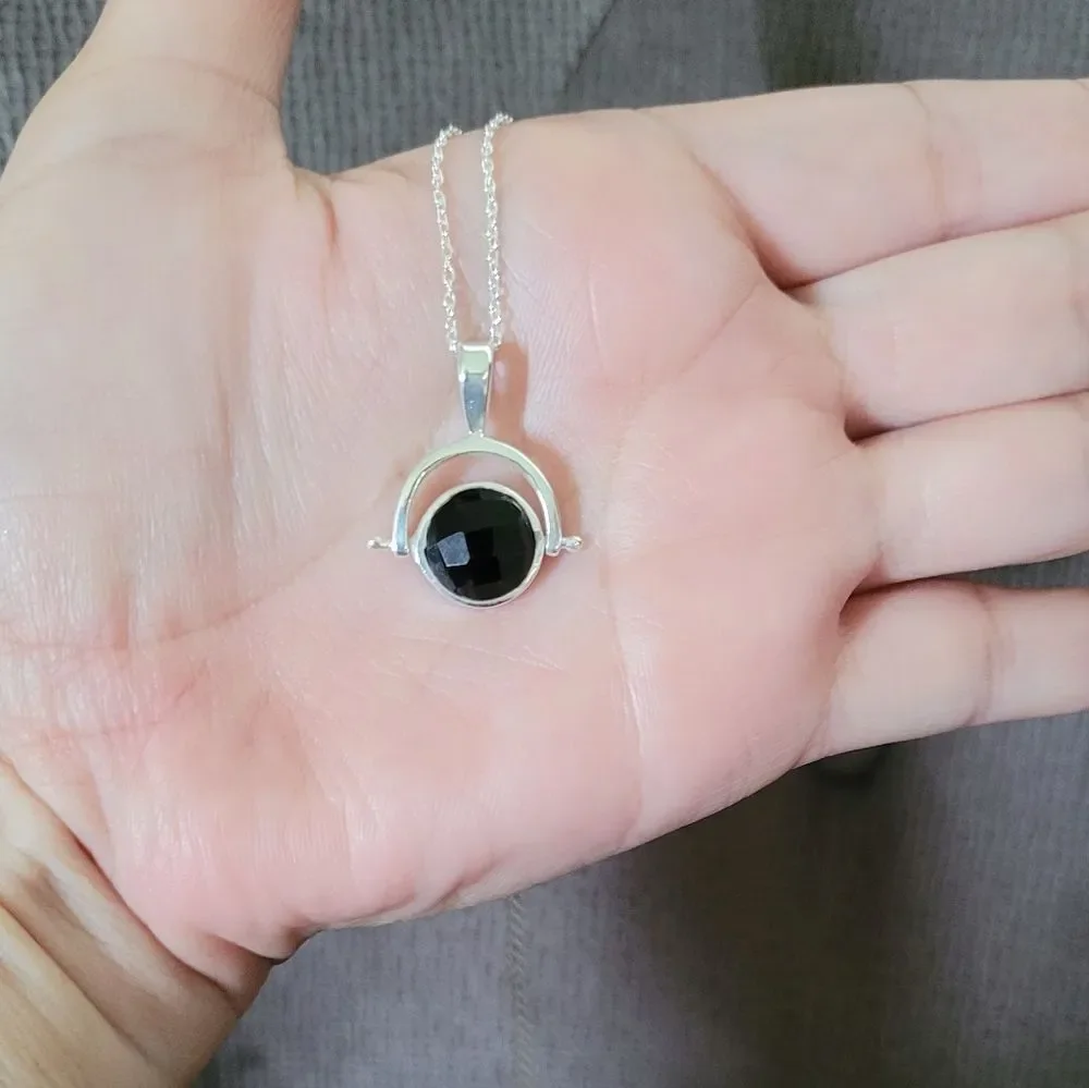 Shivam Rotating Disc💿 Pendant Necklace - NWT